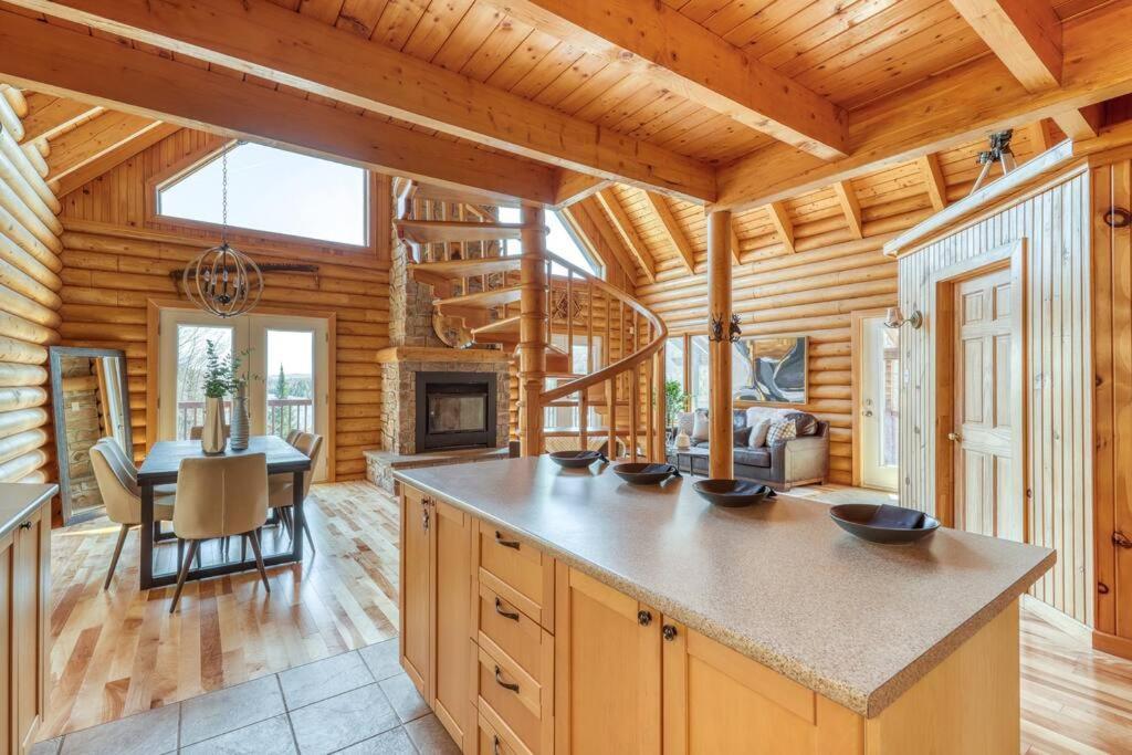 Le Courchevel Luxe Chalet - Private Pool - Jacuzzi - Ski Saint Adolphe D'Howard Eksteriør billede